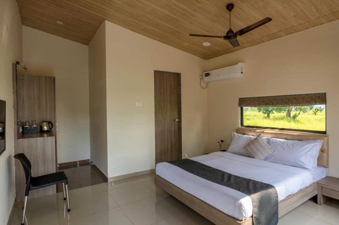 Hillrock Resort & Villas, Neral-Karjat Ngoại thất bức ảnh