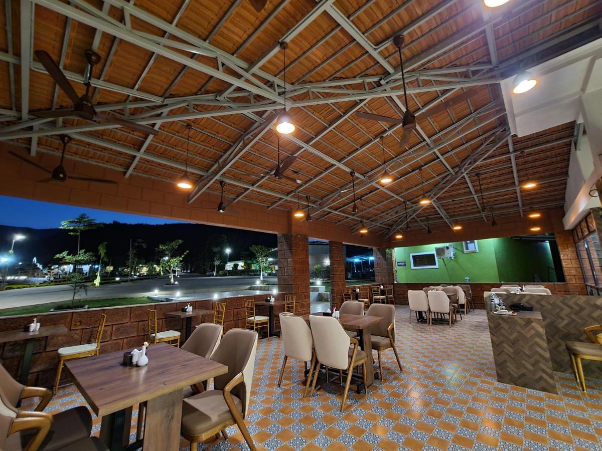 Hillrock Resort & Villas, Neral-Karjat Ngoại thất bức ảnh
