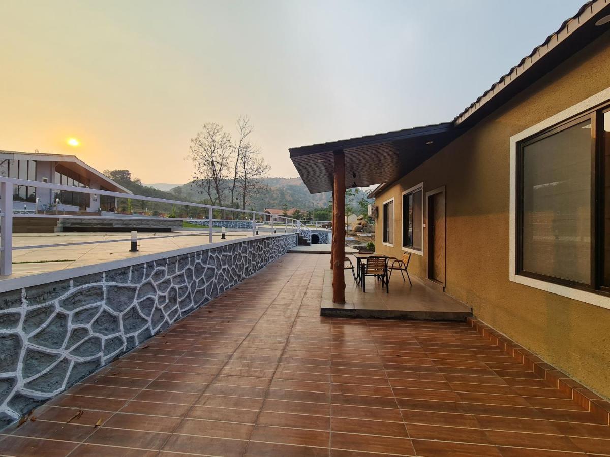 Hillrock Resort & Villas, Neral-Karjat Ngoại thất bức ảnh